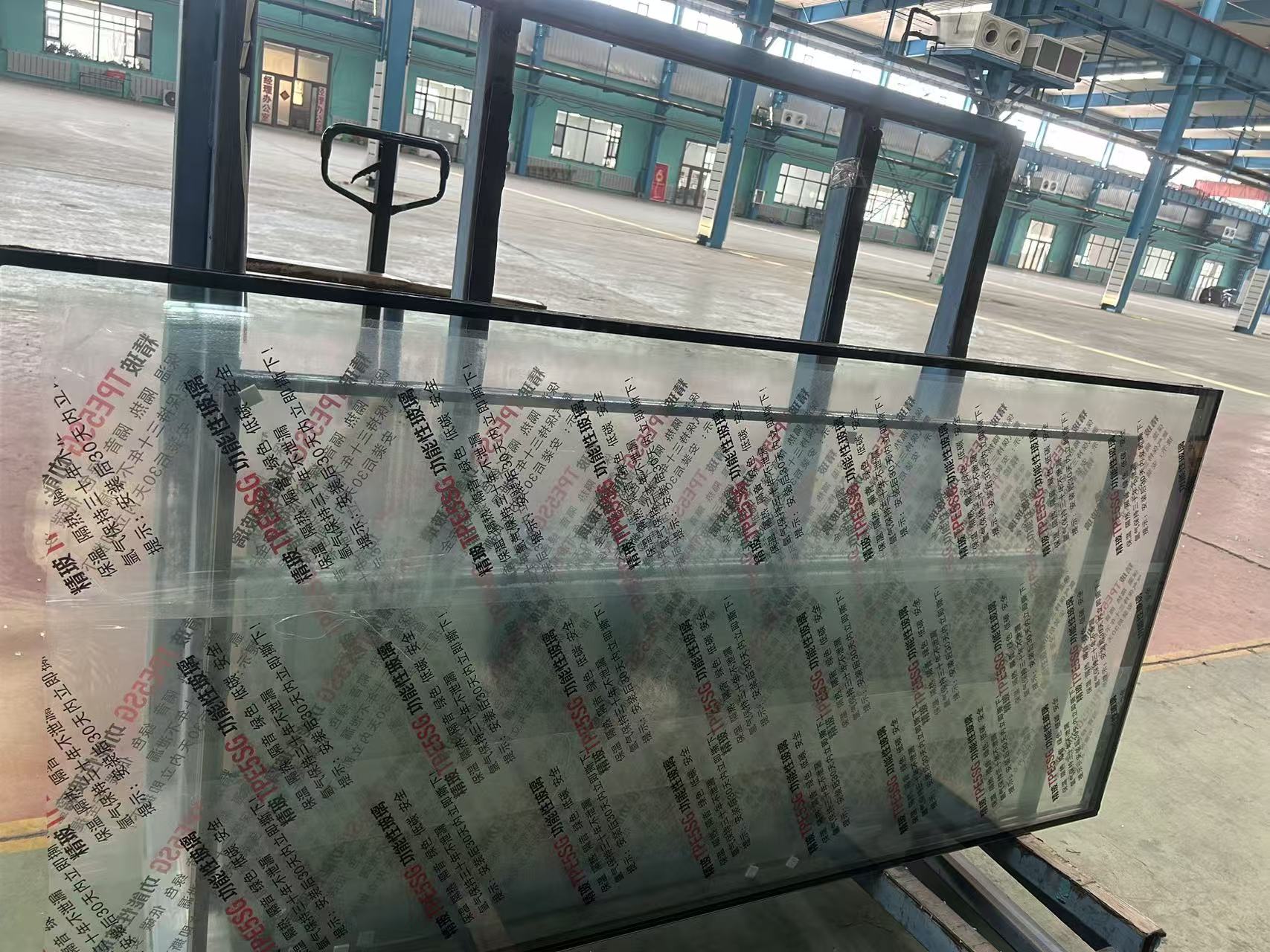 钦州市玻璃源头工厂彩轴玻璃 - 方案
